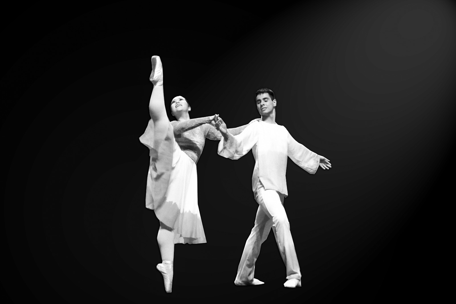 Exposição fotográfica celebra a trajetória da Cia Ballet de Cegos